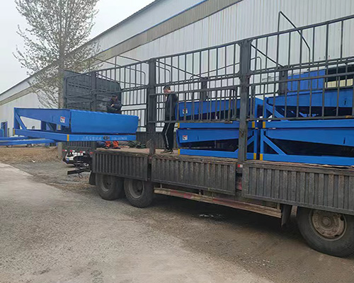 固定式登車橋，卸貨平臺 