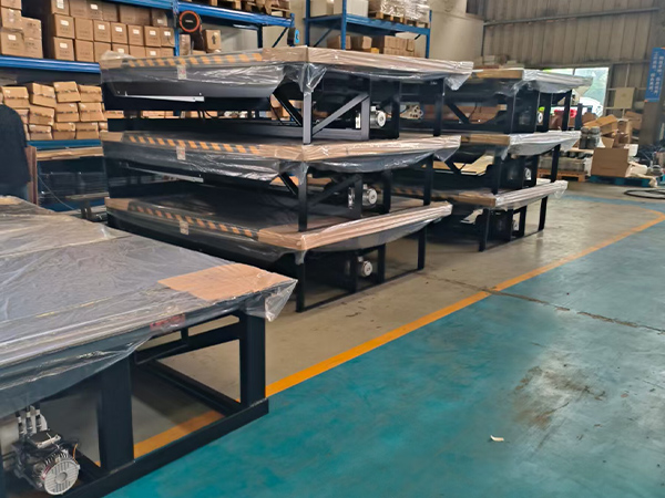 電動(dòng)液壓卸貨平臺(tái)